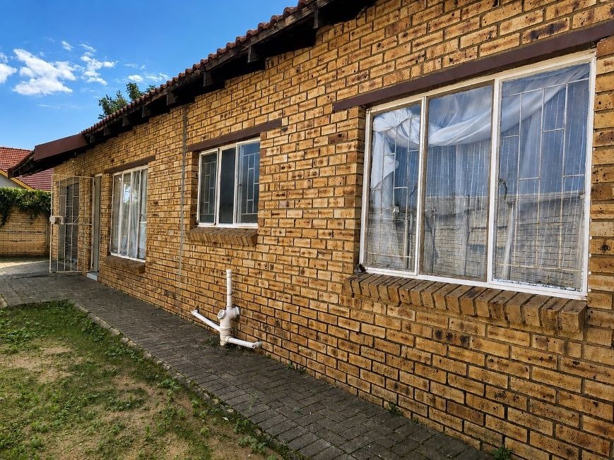 3 Bedroom Property for Sale in Rustenburg Central North West